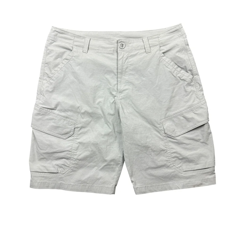Under Armour HeatGear Mens 34 Cargo Shorts Gray Loose Fit Performance Minimalist